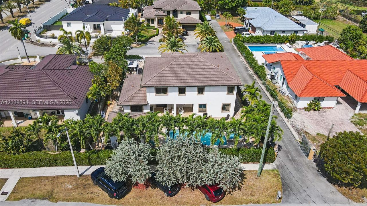 For Sale: $1,499,000 (5 beds, 4 baths, 3529 Square Feet)