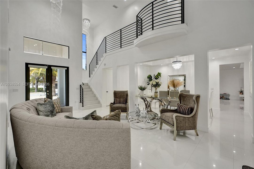 For Sale: $1,499,000 (5 beds, 4 baths, 3529 Square Feet)