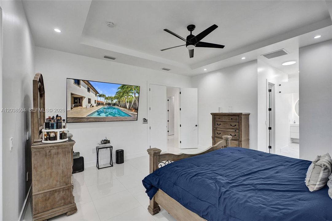 For Sale: $1,499,000 (5 beds, 4 baths, 3529 Square Feet)