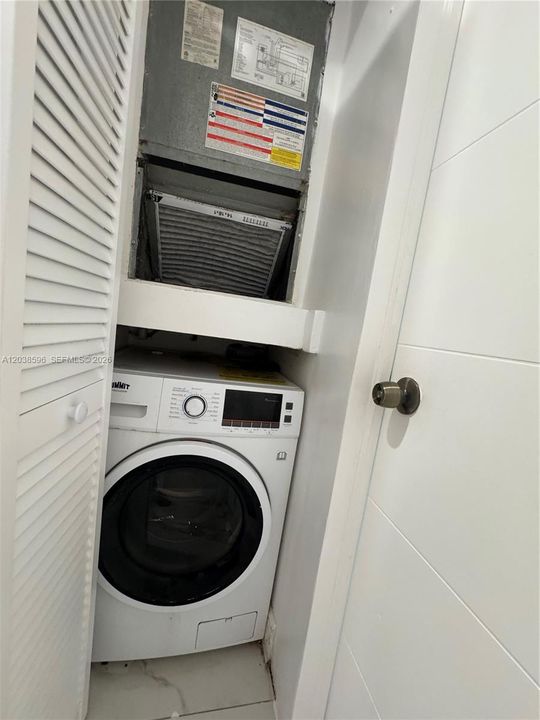 В аренду: $1,950 (2 спален, 1 ванн, 1600 Квадратных фут)