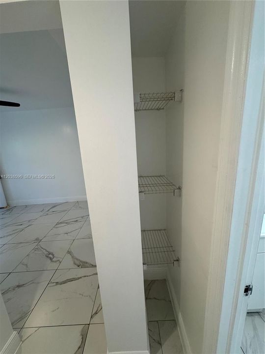В аренду: $1,950 (2 спален, 1 ванн, 1600 Квадратных фут)