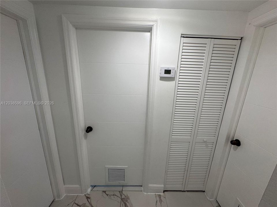 В аренду: $1,950 (2 спален, 1 ванн, 1600 Квадратных фут)