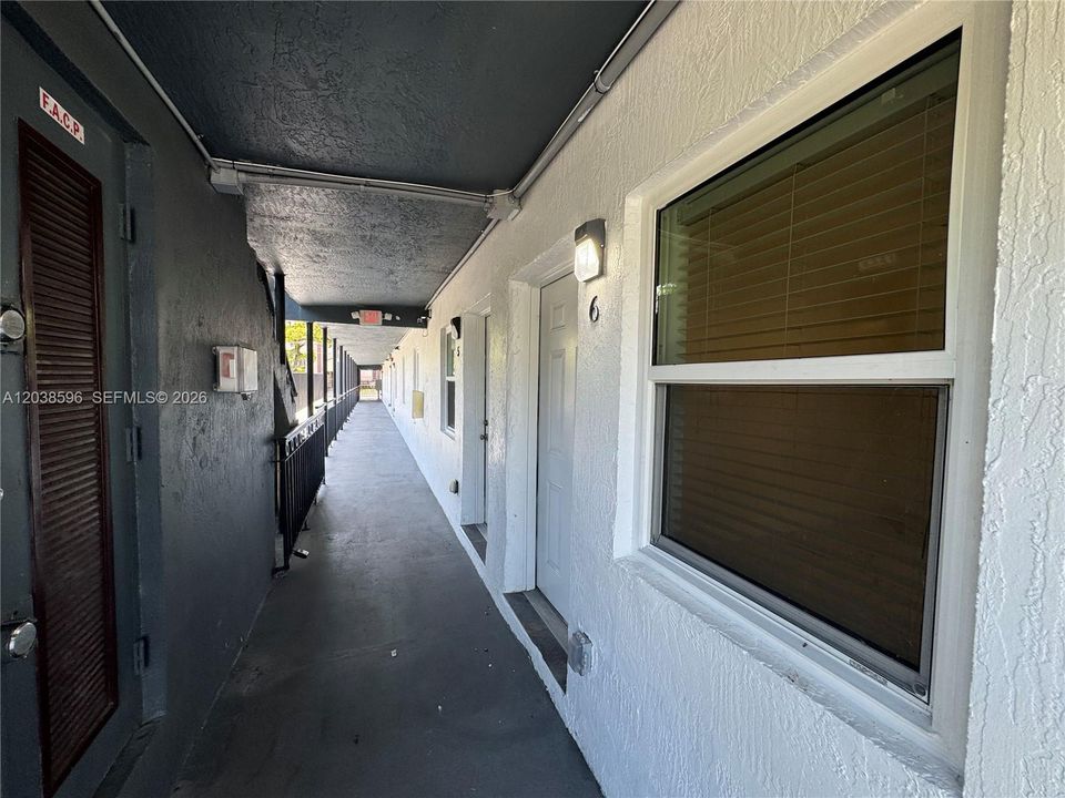 В аренду: $1,950 (2 спален, 1 ванн, 1600 Квадратных фут)