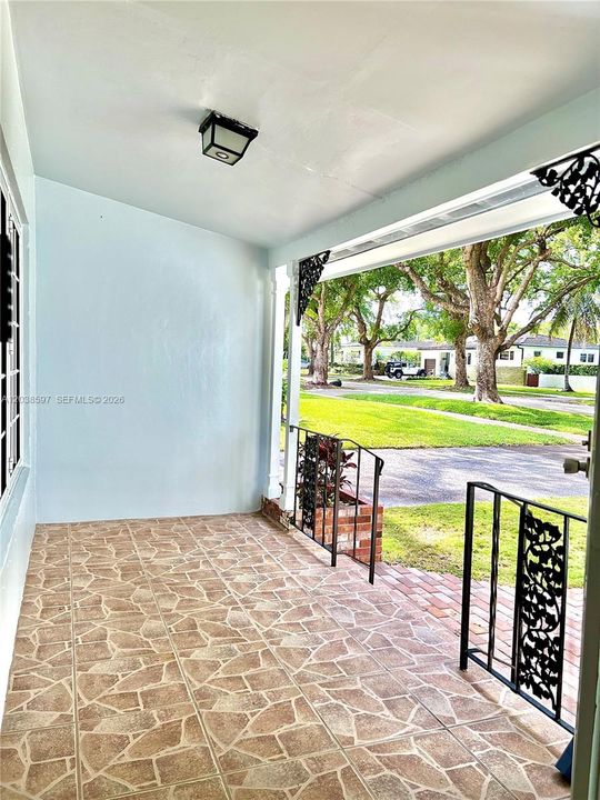 В аренду: $6,200 (3 спален, 2 ванн, 1708 Квадратных фут)