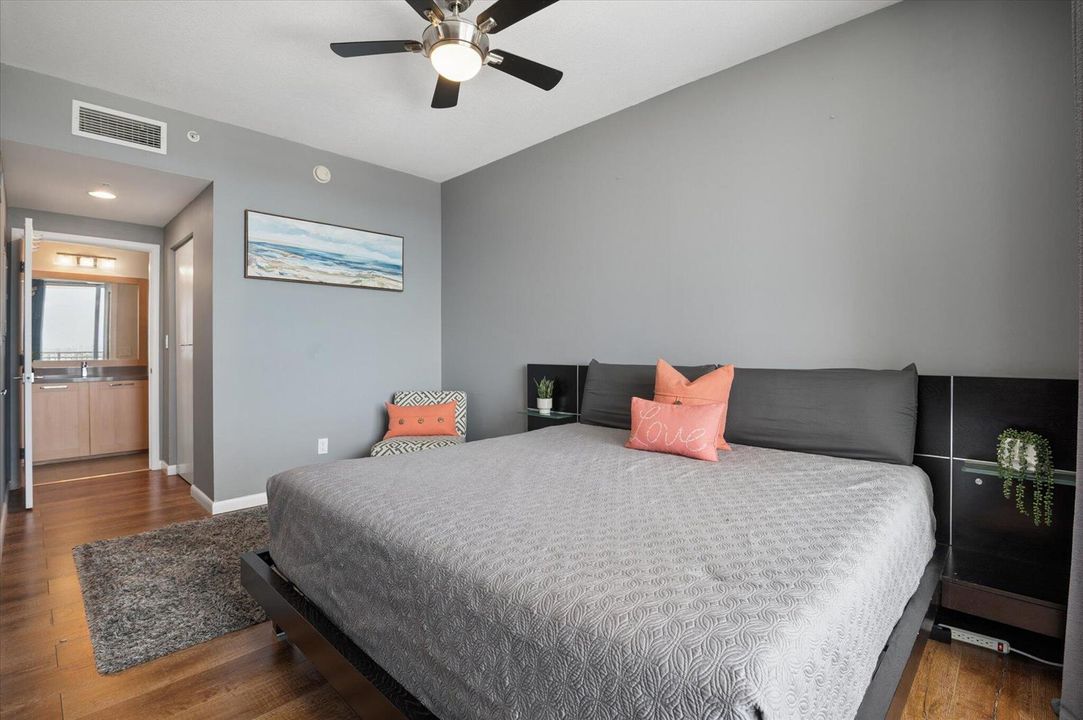 10-Steiner-511 SE 5th Ave #2110-10