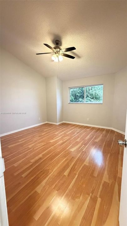 For Sale: $225,000 (2 beds, 2 baths, 1096 Square Feet)