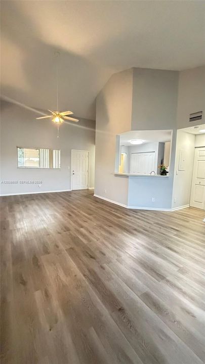 For Sale: $225,000 (2 beds, 2 baths, 1096 Square Feet)