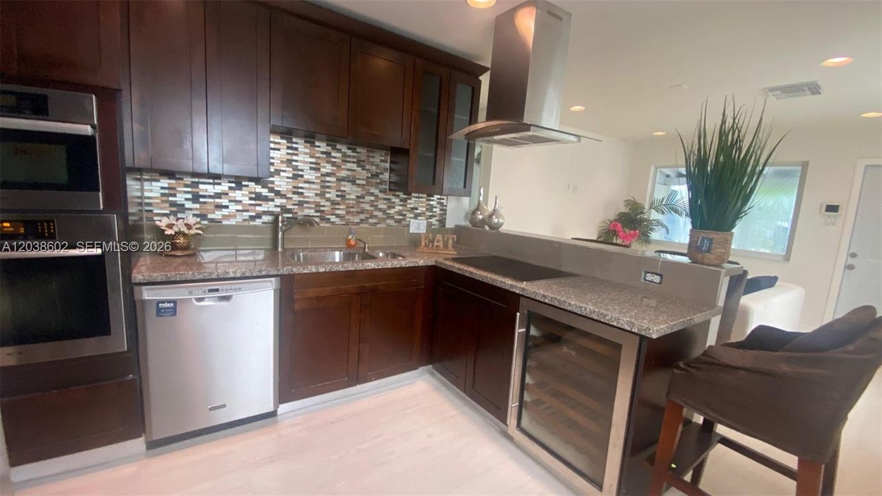 For Sale: $599,000 (3 beds, 2 baths, 1770 Square Feet)