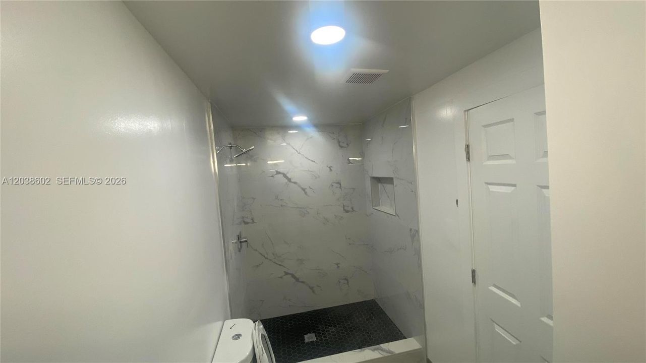 For Sale: $599,000 (3 beds, 2 baths, 1770 Square Feet)
