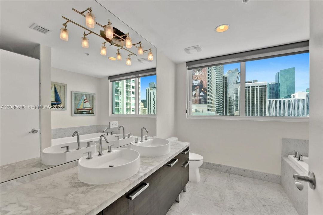 For Sale: $763,400 (2 beds, 2 baths, 1590 Square Feet)