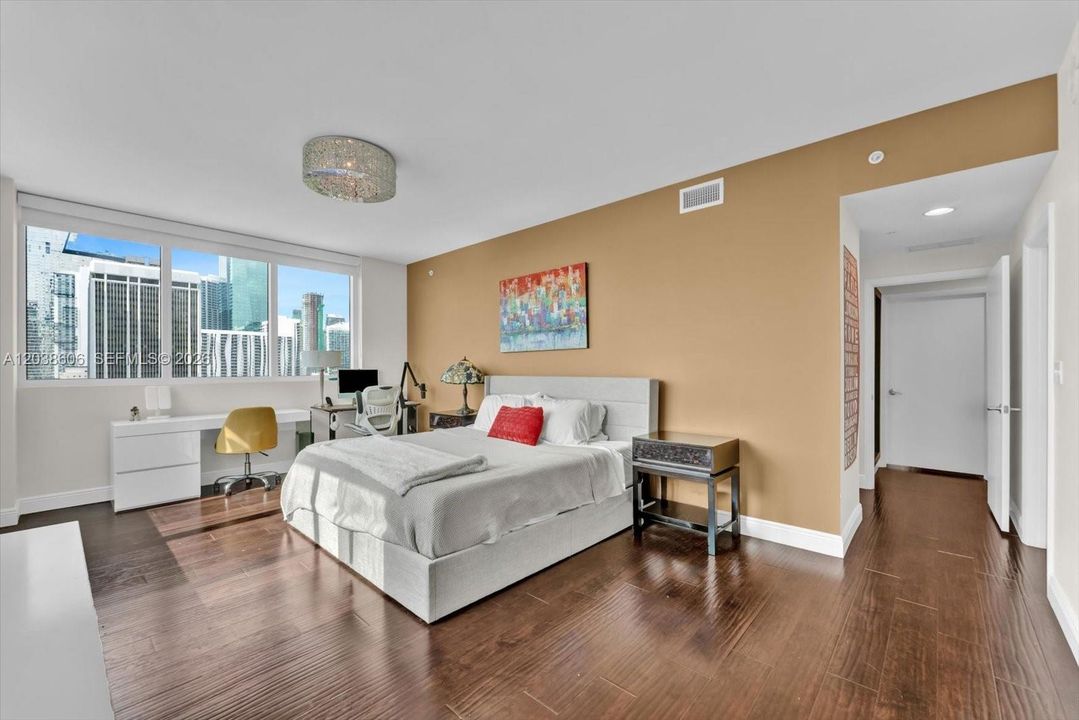 For Sale: $763,400 (2 beds, 2 baths, 1590 Square Feet)