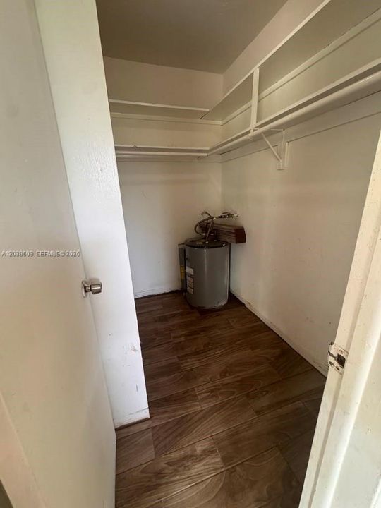 На продажу: $154,000 (1 спален, 1 ванн, 572 Квадратных фут)