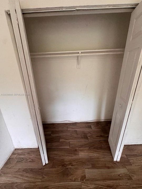 На продажу: $154,000 (1 спален, 1 ванн, 572 Квадратных фут)