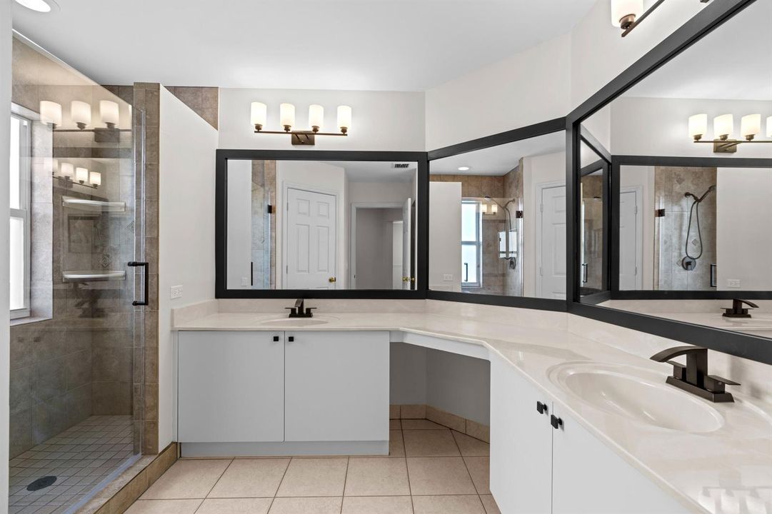 3961 Crescent Creek Place - Primary Bath