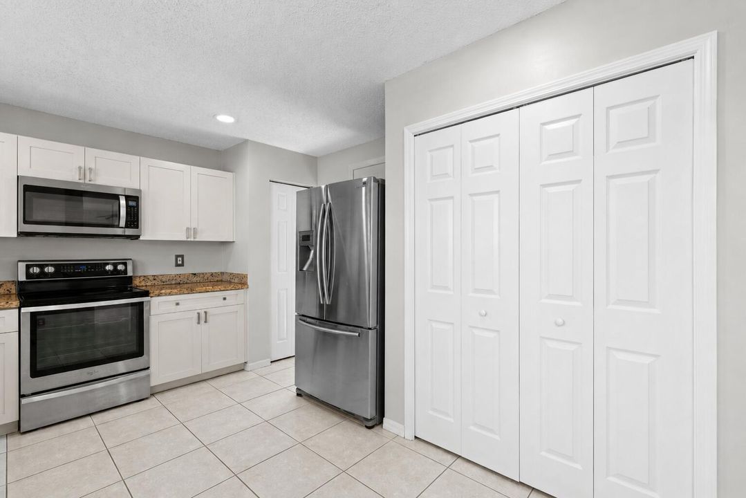 3961 Crescent Creek Place - Kitchen 4