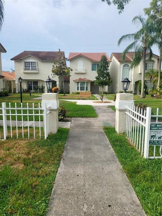 For Sale: $449,950 (3 beds, 2 baths, 1635 Square Feet)