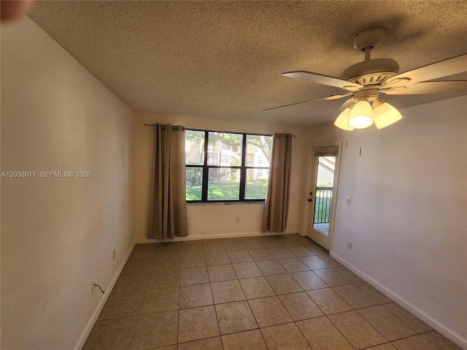 For Rent: $1,650 (1 beds, 1 baths, 620 Square Feet)