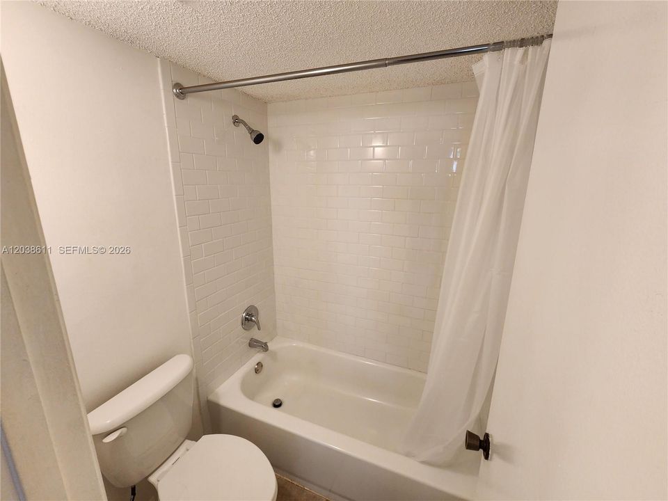 For Rent: $1,650 (1 beds, 1 baths, 620 Square Feet)
