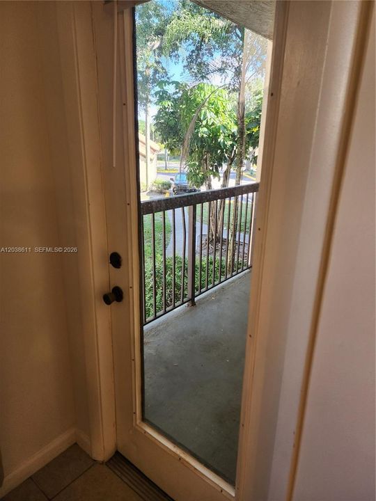 For Rent: $1,650 (1 beds, 1 baths, 620 Square Feet)
