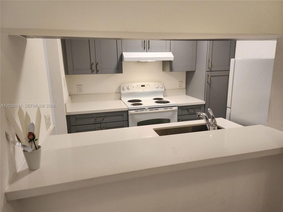 For Rent: $1,650 (1 beds, 1 baths, 620 Square Feet)