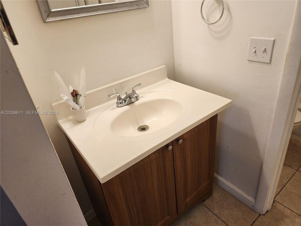 For Rent: $1,650 (1 beds, 1 baths, 620 Square Feet)