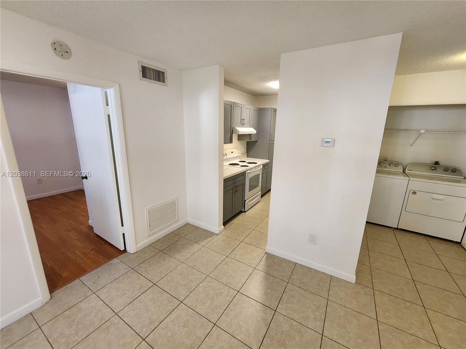 For Rent: $1,650 (1 beds, 1 baths, 620 Square Feet)