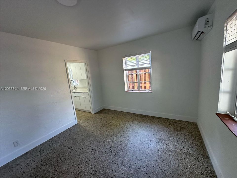 В аренду: $1,650 (1 спален, 1 ванн, 550 Квадратных фут)