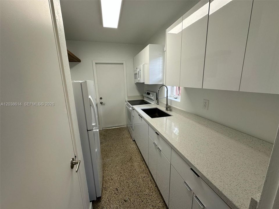 В аренду: $1,650 (1 спален, 1 ванн, 550 Квадратных фут)