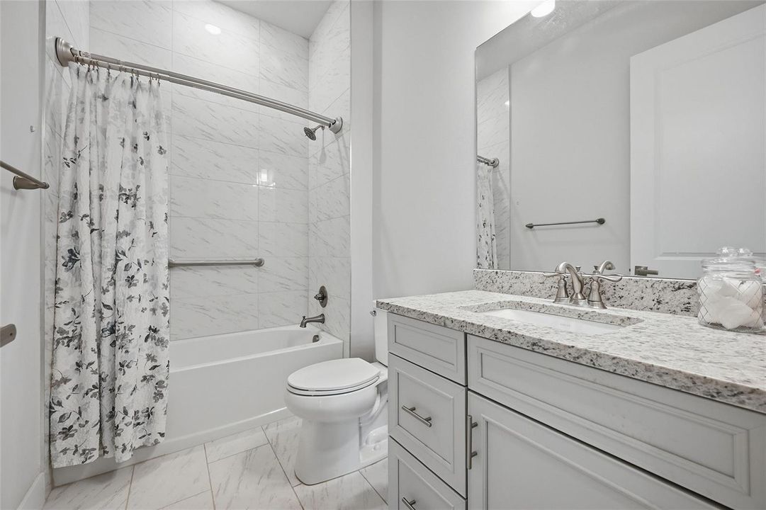 Bathroon 1