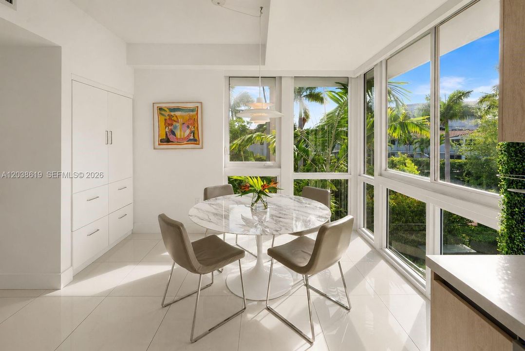 En Venta: $2,100,000 (3 camas, 3 baños, 2266 Pies cuadrados)