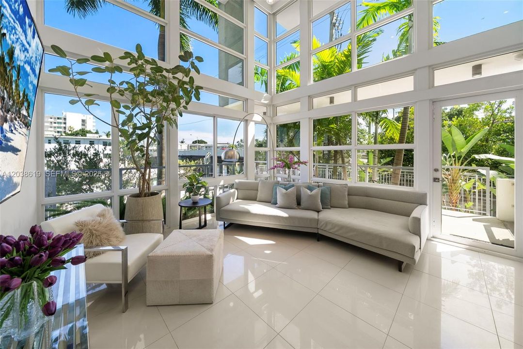 En Venta: $2,100,000 (3 camas, 3 baños, 2266 Pies cuadrados)