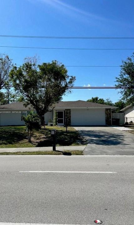 For Rent: $1,900 (3 beds, 3 baths, 0 Square Feet)