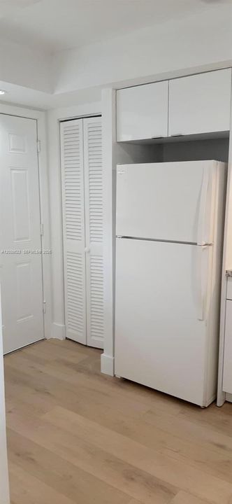 For Sale: $149,900 (1 beds, 1 baths, 1036 Square Feet)