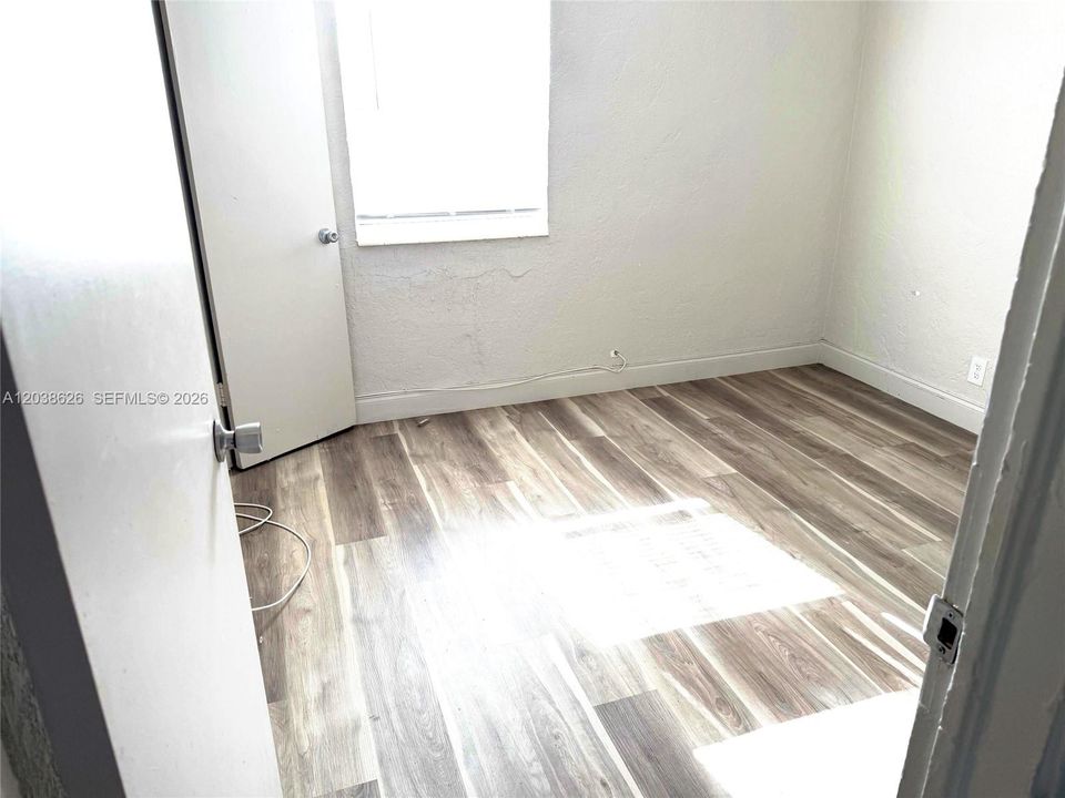 В аренду: $2,550 (3 спален, 1 ванн, 1308 Квадратных фут)