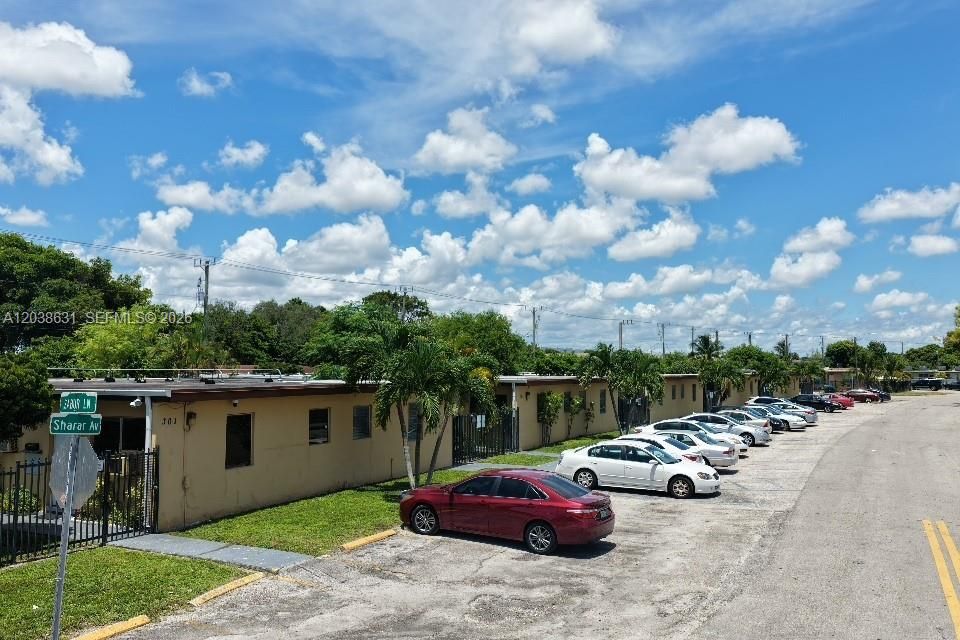 For Rent: $1,450 (1 beds, 1 baths, 500 Square Feet)