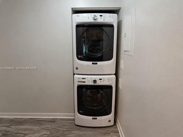 На продажу: $236,000 (3 спален, 2 ванн, 1195 Квадратных фут)