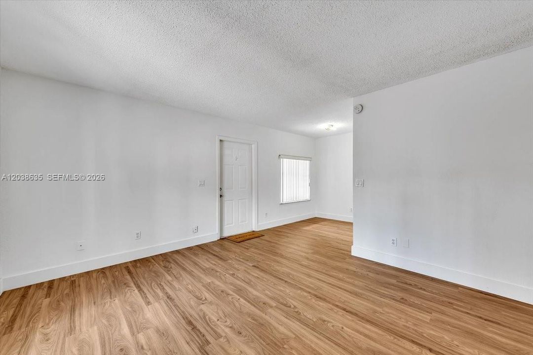 В аренду: $1,800 (1 спален, 1 ванн, 622 Квадратных фут)