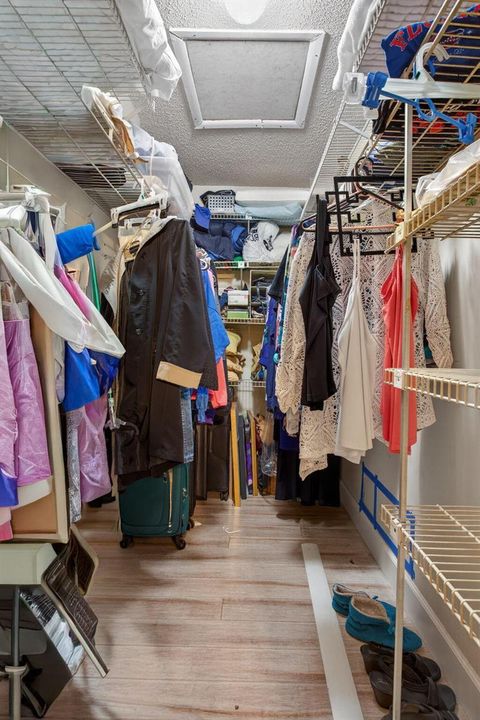 Walk-in Closet