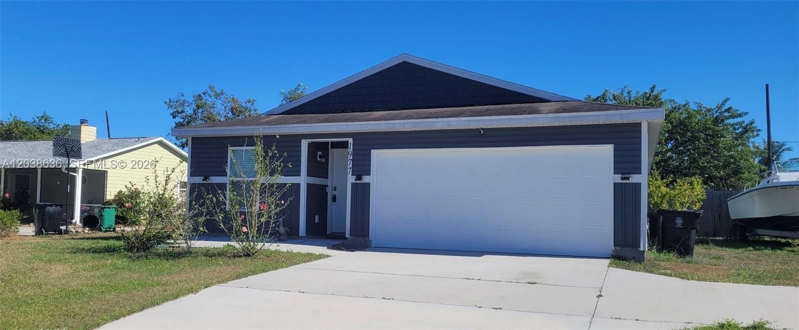 For Sale: $345,000 (3 beds, 2 baths, 1236 Square Feet)