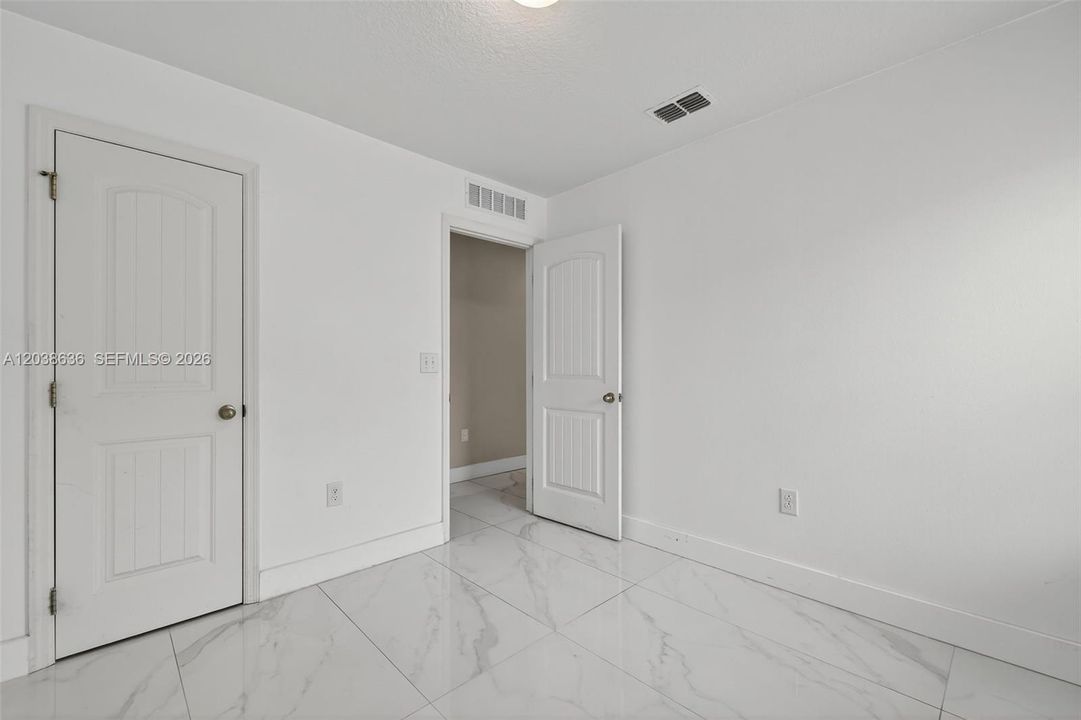 For Sale: $345,000 (3 beds, 2 baths, 1236 Square Feet)