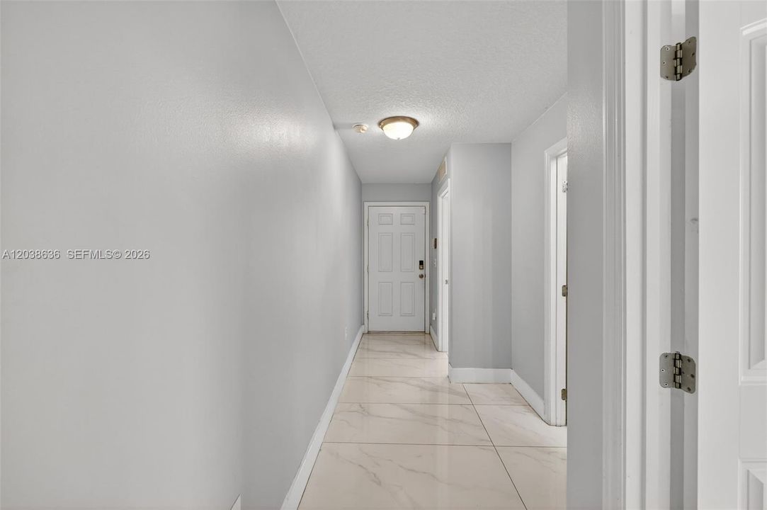 For Sale: $345,000 (3 beds, 2 baths, 1236 Square Feet)