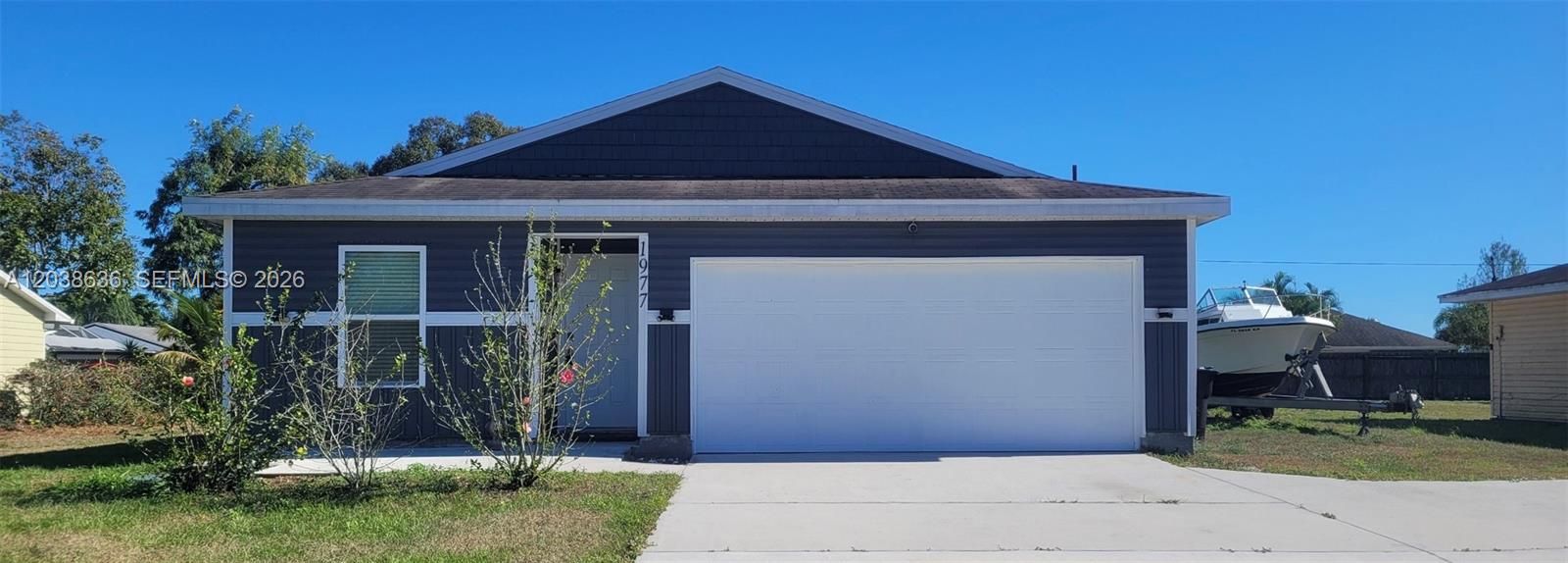 For Sale: $345,000 (3 beds, 2 baths, 1236 Square Feet)