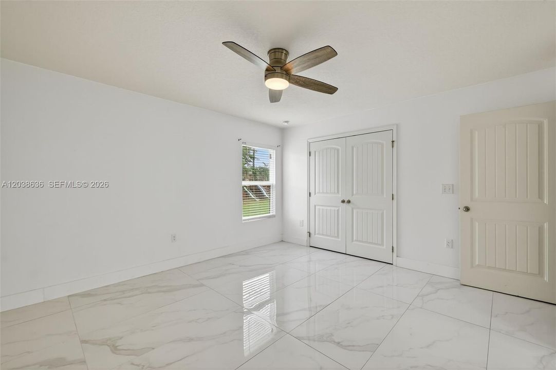 For Sale: $345,000 (3 beds, 2 baths, 1236 Square Feet)
