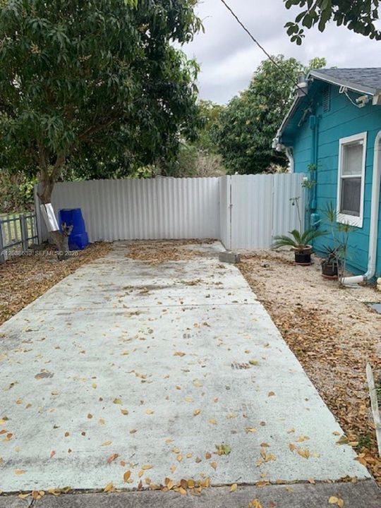 For Sale: $579,000 (0 beds, 0 baths, 1814 Square Feet)