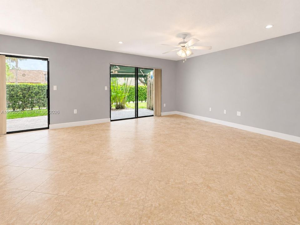 For Rent: $2,900 (3 beds, 2 baths, 1811 Square Feet)
