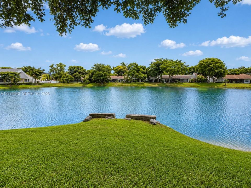For Rent: $2,900 (3 beds, 2 baths, 1811 Square Feet)