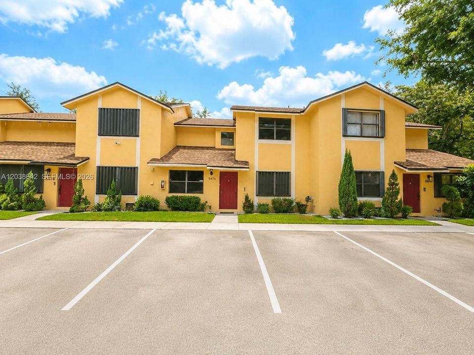 For Rent: $2,900 (3 beds, 2 baths, 1811 Square Feet)