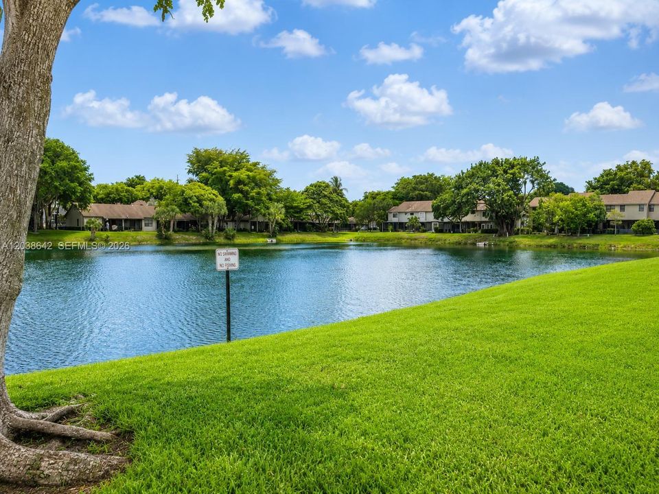 For Rent: $2,900 (3 beds, 2 baths, 1811 Square Feet)