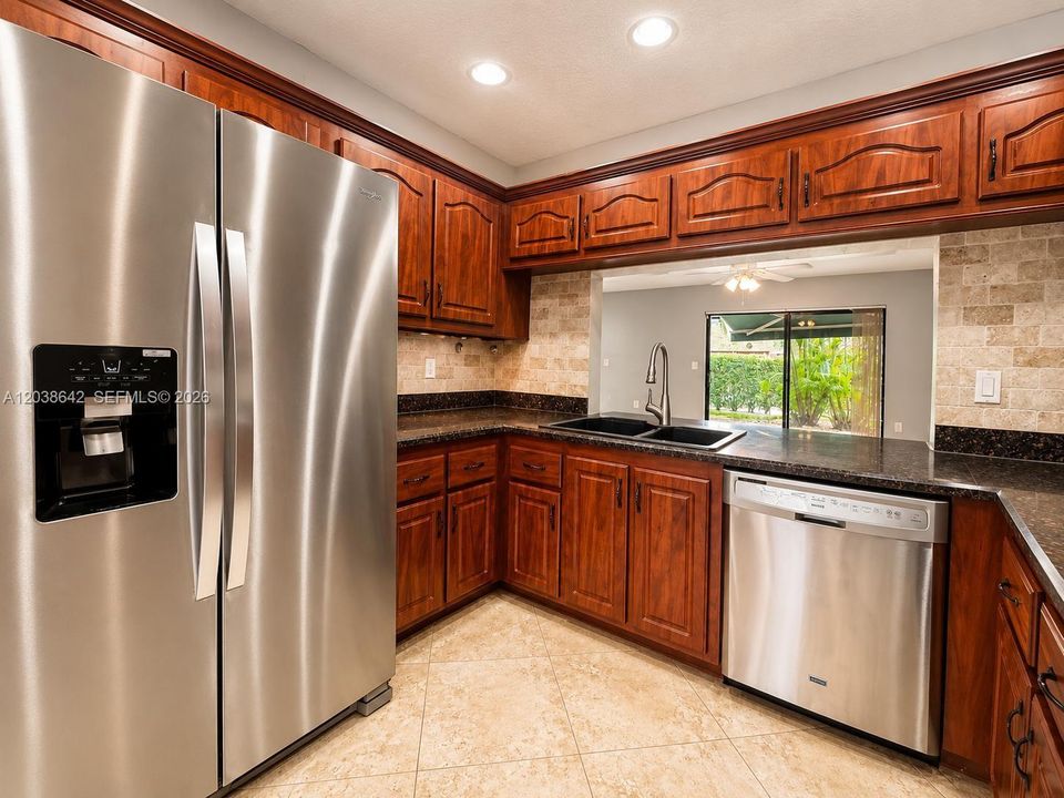 For Rent: $2,900 (3 beds, 2 baths, 1811 Square Feet)