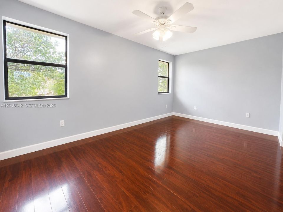 For Rent: $2,900 (3 beds, 2 baths, 1811 Square Feet)